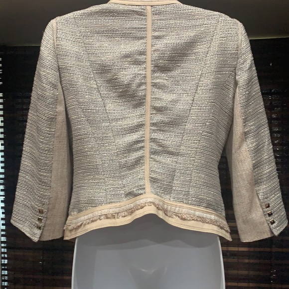 COPY - White/Black Jacket - Picture 6 of 8